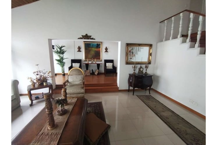 Casa de 4 alcobas en venta en Niza, Bogotá, 325 m² · foto 22 de 24