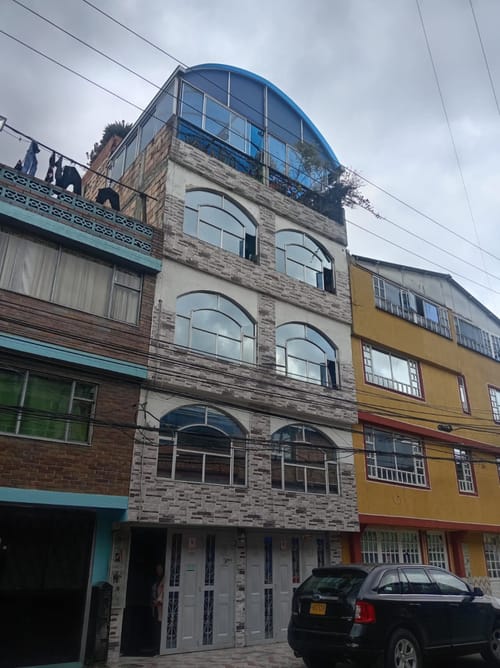 Casa de 6 alcobas en venta en La Florida, Bogotá, 308 m² · foto 3 de 21