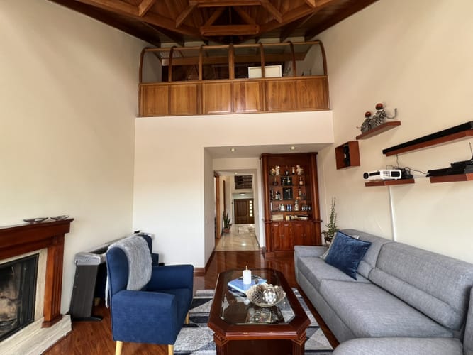 Casa de 4 alcobas en venta en Cerros De Suba, Bogotá, 268 m² · foto 9 de 24