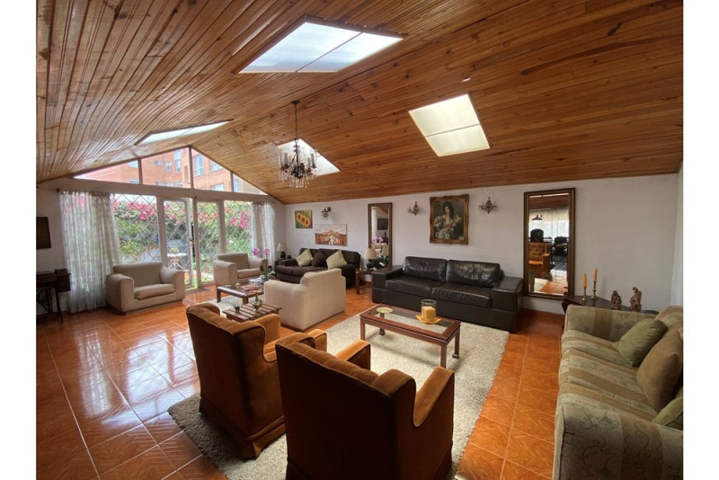 Casa en venta en El Contador, Bogotá · foto 4 de 24