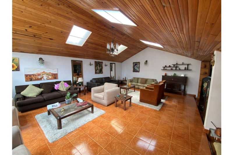 Casa en venta en El Contador, Bogotá · foto 6 de 24