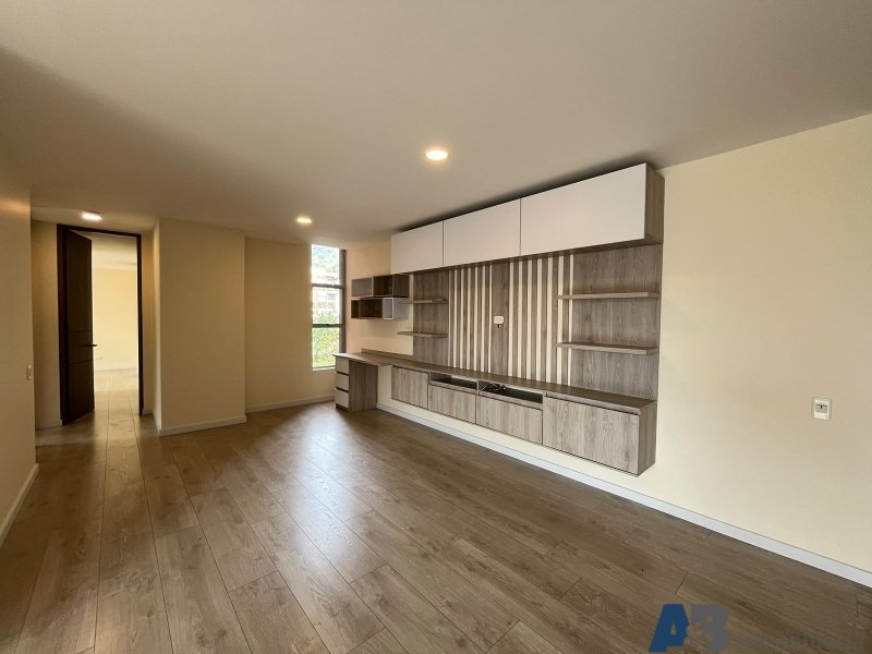 Apartamento en arriendo en Uribe Angel, Envigado · foto 7 de 24