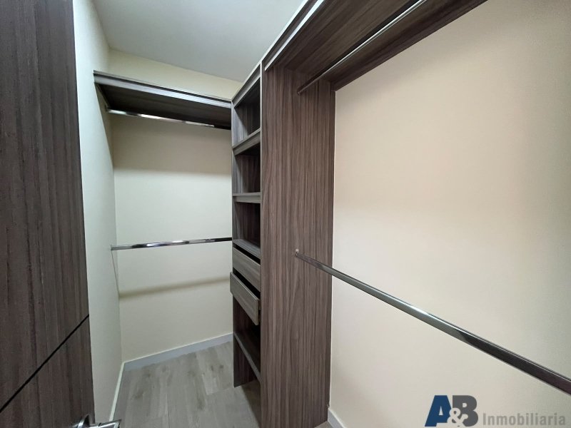 Apartamento en arriendo en Uribe Angel, Envigado · foto 15 de 24