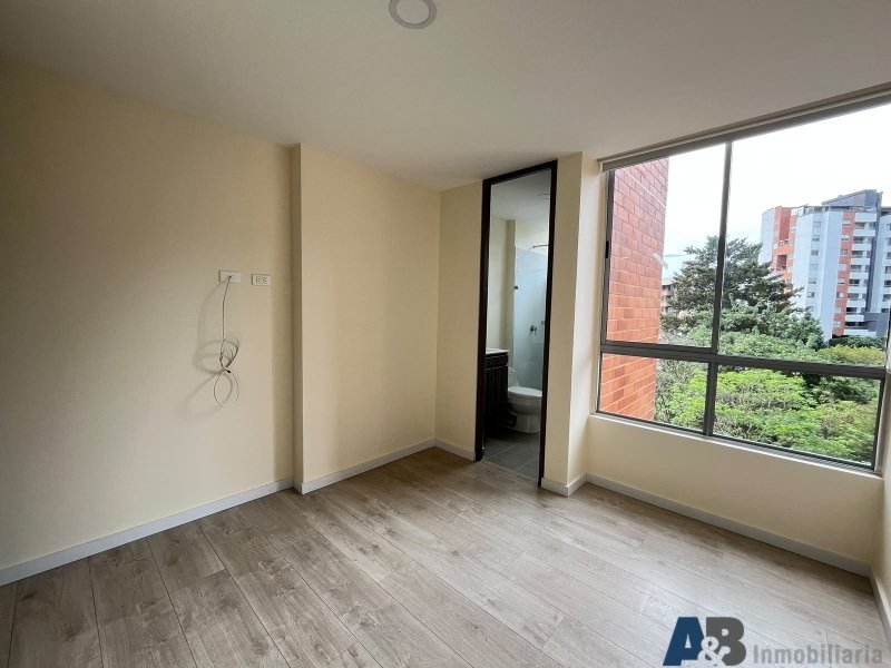Apartamento en arriendo en Uribe Angel, Envigado · foto 18 de 24