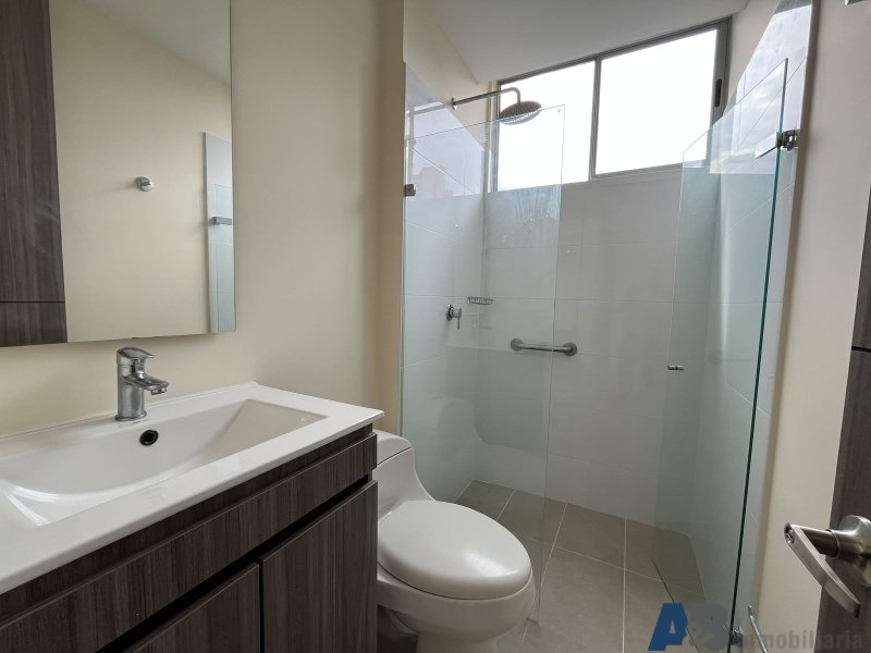 Apartamento en arriendo en Uribe Angel, Envigado · foto 20 de 24