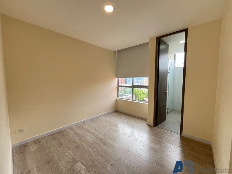 Apartamento en arriendo en Uribe Angel, Envigado · foto 22 de 24