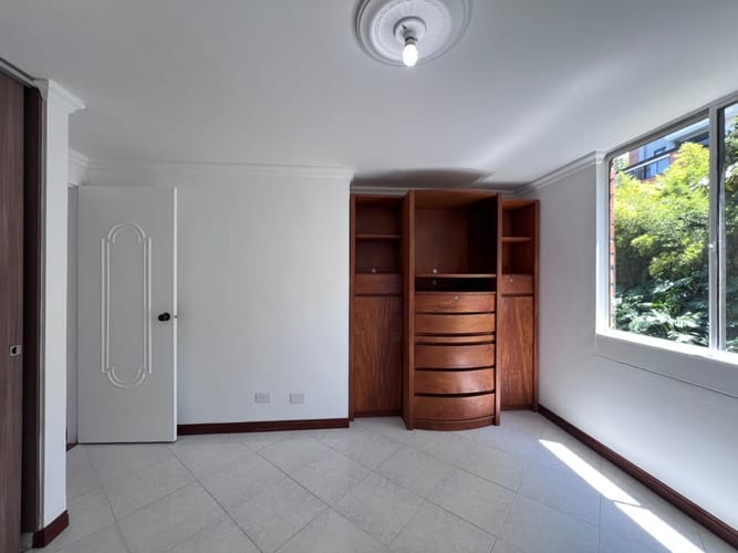 Apartamento de 3 alcobas en arriendo en El Poblado, Medellín, 106 m² · foto 12 de 15