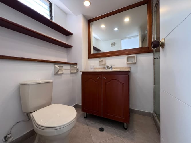 Apartamento de 3 alcobas en arriendo en El Poblado, Medellín, 106 m² · foto 14 de 15