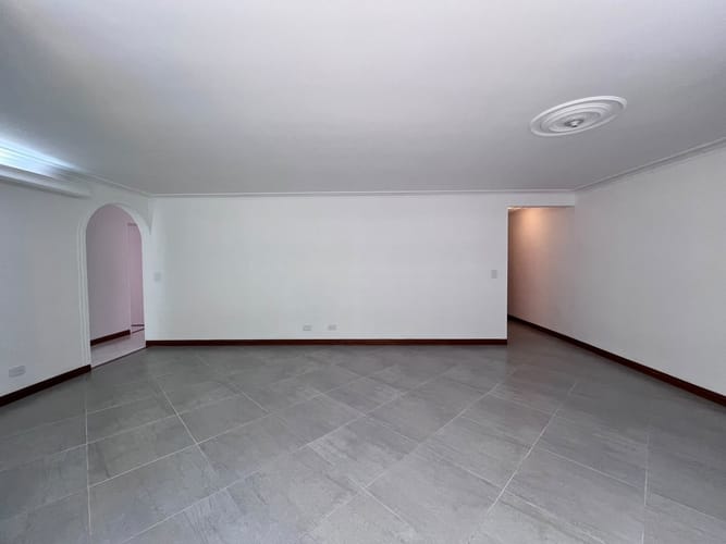 Apartamento de 3 alcobas en arriendo en El Poblado, Medellín, 106 m² · foto 11 de 15
