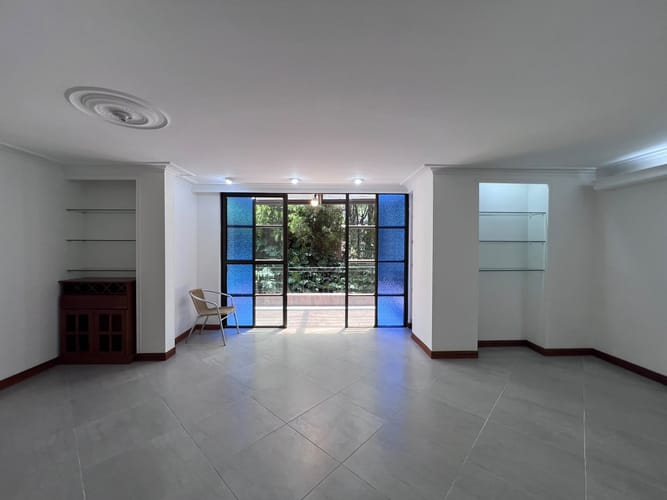 Apartamento de 3 alcobas en arriendo en El Poblado, Medellín, 106 m² · foto 2 de 15