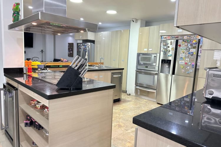 Casa de 6 alcobas en venta en Pablo Vi Norte, Bogotá, 690 m² · foto 3 de 20