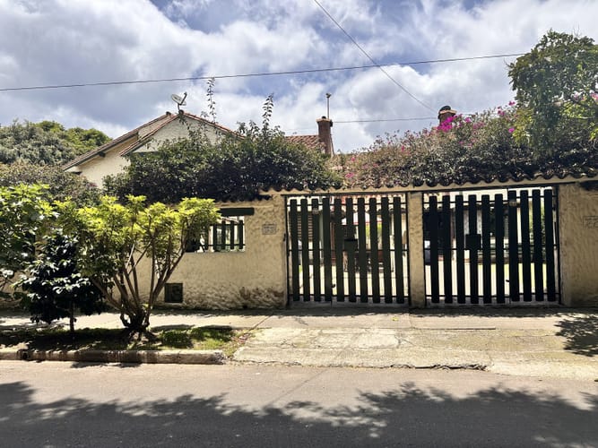 Casa de 3 alcobas en venta en Puente Largo, Bogotá, 214 m² · foto 2 de 24