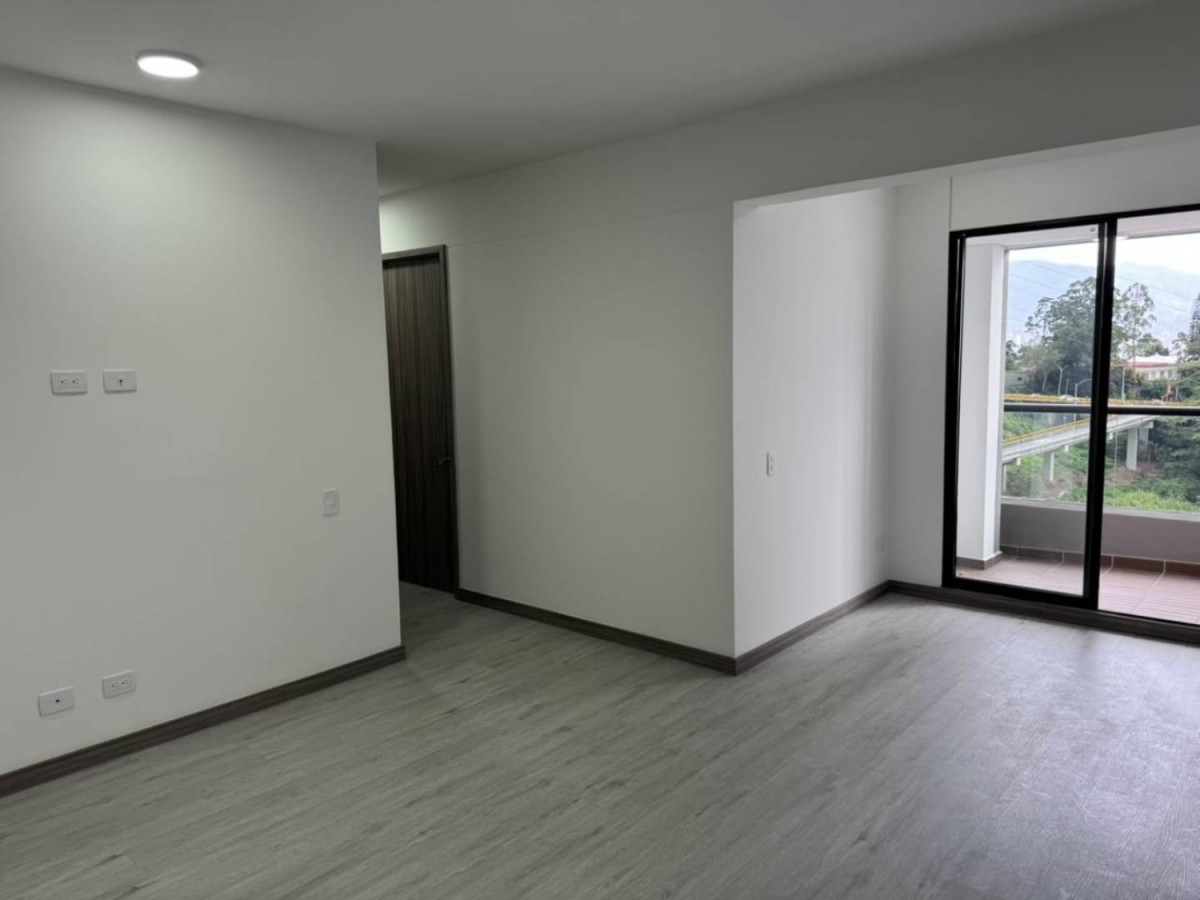 Apartamento en arriendo en Las Palmas, Medellín · foto 4 de 19