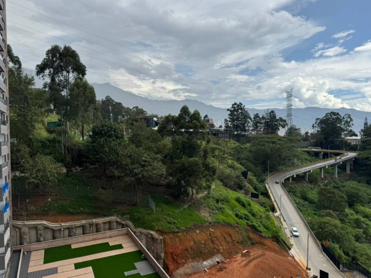 Apartamento en arriendo en Las Palmas, Medellín · foto 7 de 19