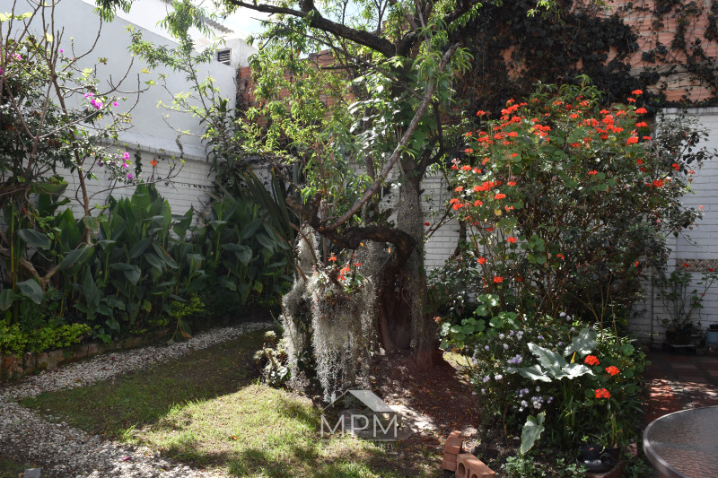 Casa en venta en La Castellana, Bogotá · foto 12 de 24