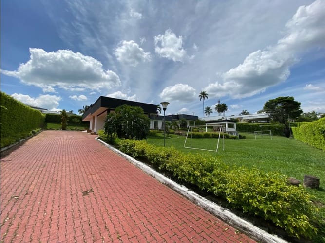 Casa de 4 alcobas en venta en Via El Eden, Armenia, 550 m² · foto 4 de 24
