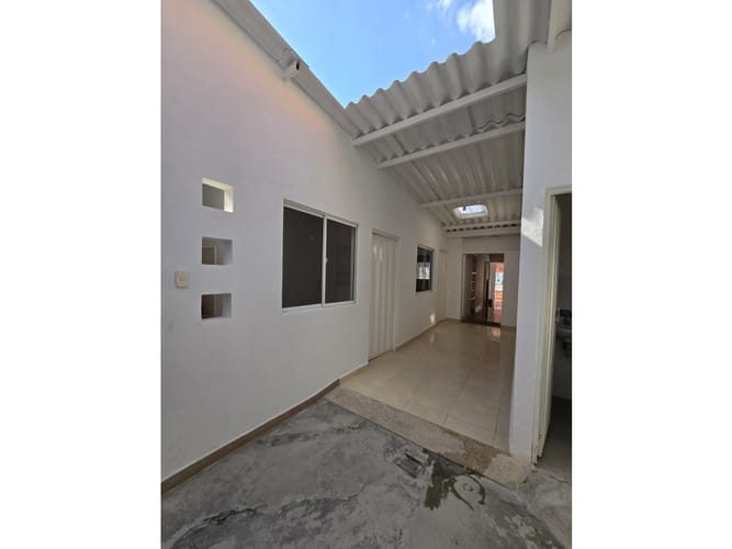 Casa de 5 alcobas en venta en Villabel, Floridablanca, 154 m² · foto 4 de 12
