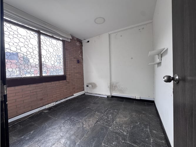 Casa de 6 alcobas en venta en San Luis, Bogotá, 356 m² · foto 10 de 24