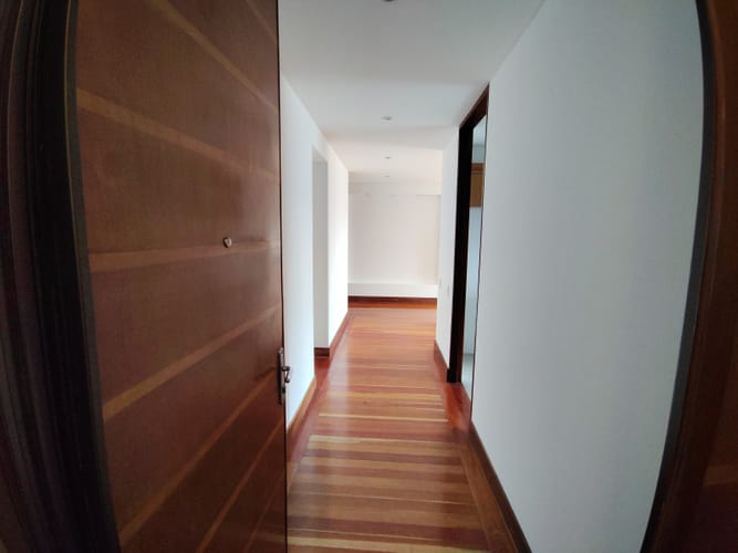 Apartamento de 3 alcobas en venta en Lindaraja, Bogotá, 200 m² · foto 3 de 24