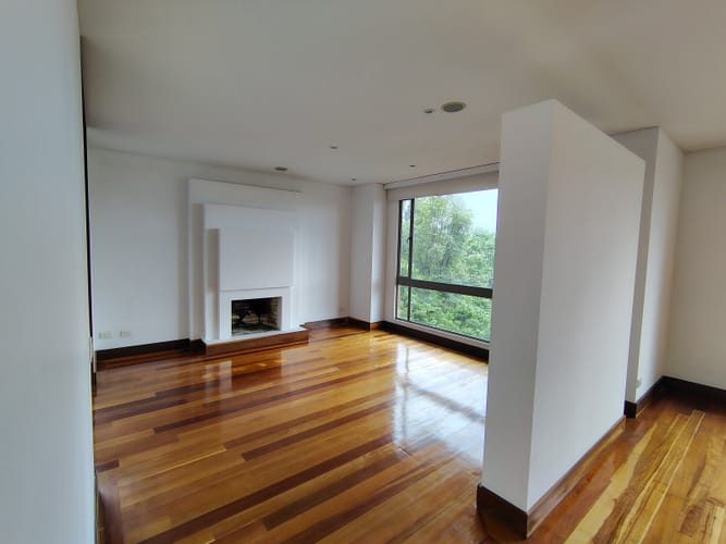 Apartamento de 3 alcobas en venta en Lindaraja, Bogotá, 200 m² · foto 4 de 24