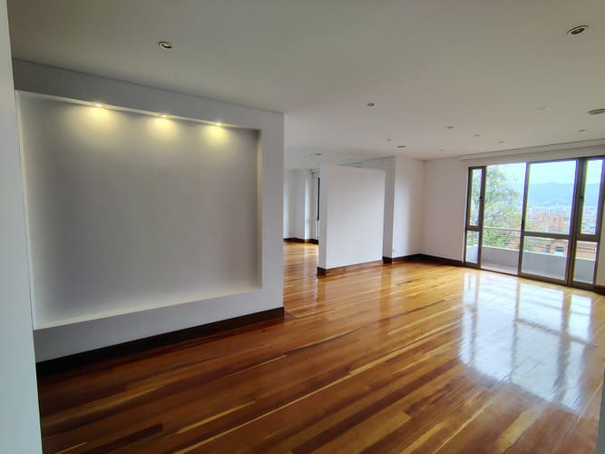 Apartamento de 3 alcobas en venta en Lindaraja, Bogotá, 200 m² · foto 7 de 24