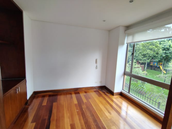 Apartamento de 3 alcobas en venta en Lindaraja, Bogotá, 200 m² · foto 8 de 24