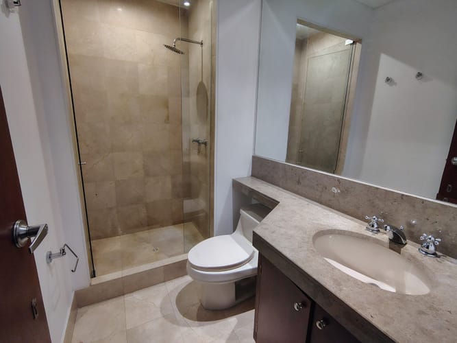 Apartamento de 3 alcobas en venta en Lindaraja, Bogotá, 200 m² · foto 14 de 24