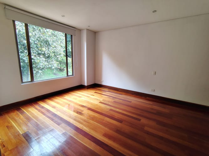 Apartamento de 3 alcobas en venta en Lindaraja, Bogotá, 200 m² · foto 17 de 24