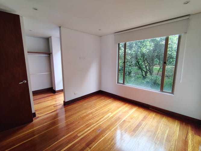 Apartamento de 3 alcobas en venta en Lindaraja, Bogotá, 200 m² · foto 19 de 24