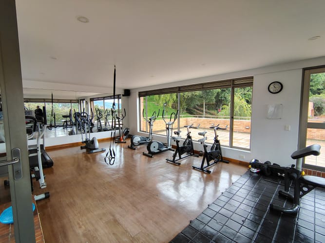 Apartamento de 3 alcobas en venta en Lindaraja, Bogotá, 200 m² · foto 22 de 24