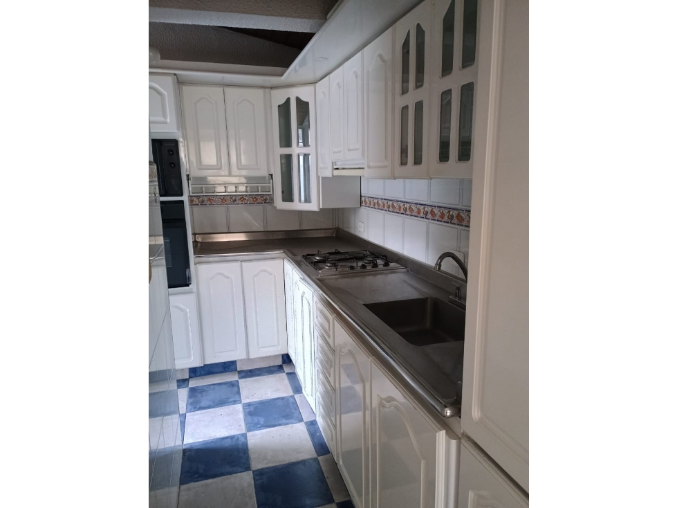 Apartamento en venta en Las Villas, Bogotá · foto 4 de 9