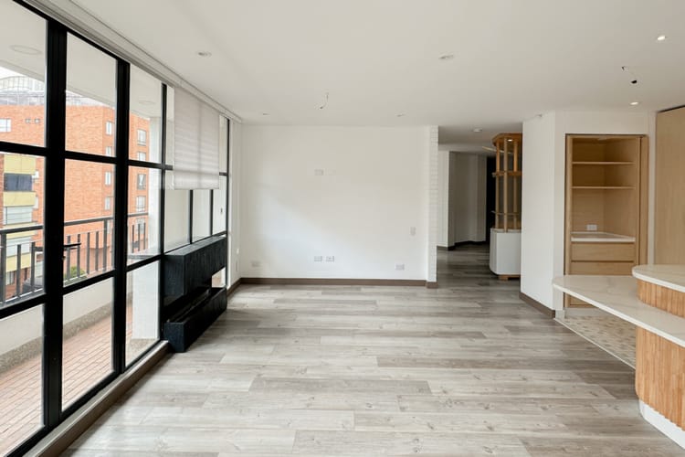 Apartamento de 2 alcobas en venta en Acacias Usaquen, Bogotá, 128 m² · foto 2 de 24