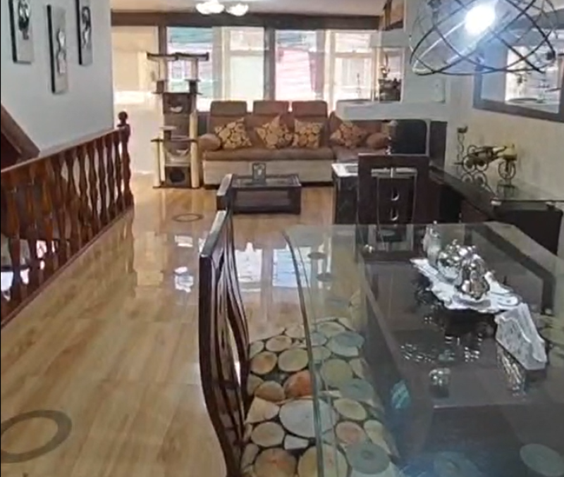Casa en venta en Santa Isabel, Bogotá · foto 2 de 17