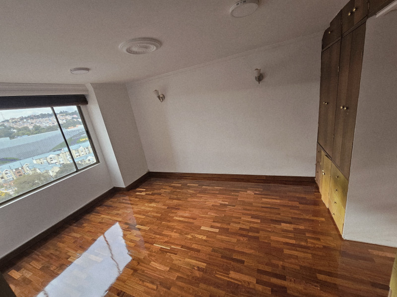 Apartamento en venta en Colina Campestre, Bogotá · foto 5 de 13