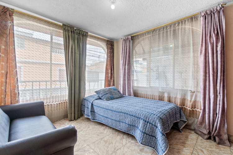 Casa de 14 alcobas en venta en Centro, Funza, 396 m² · foto 6 de 12
