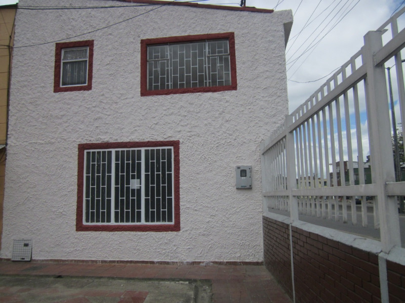 Casa en venta en La Española, Bogotá · foto 2 de 16