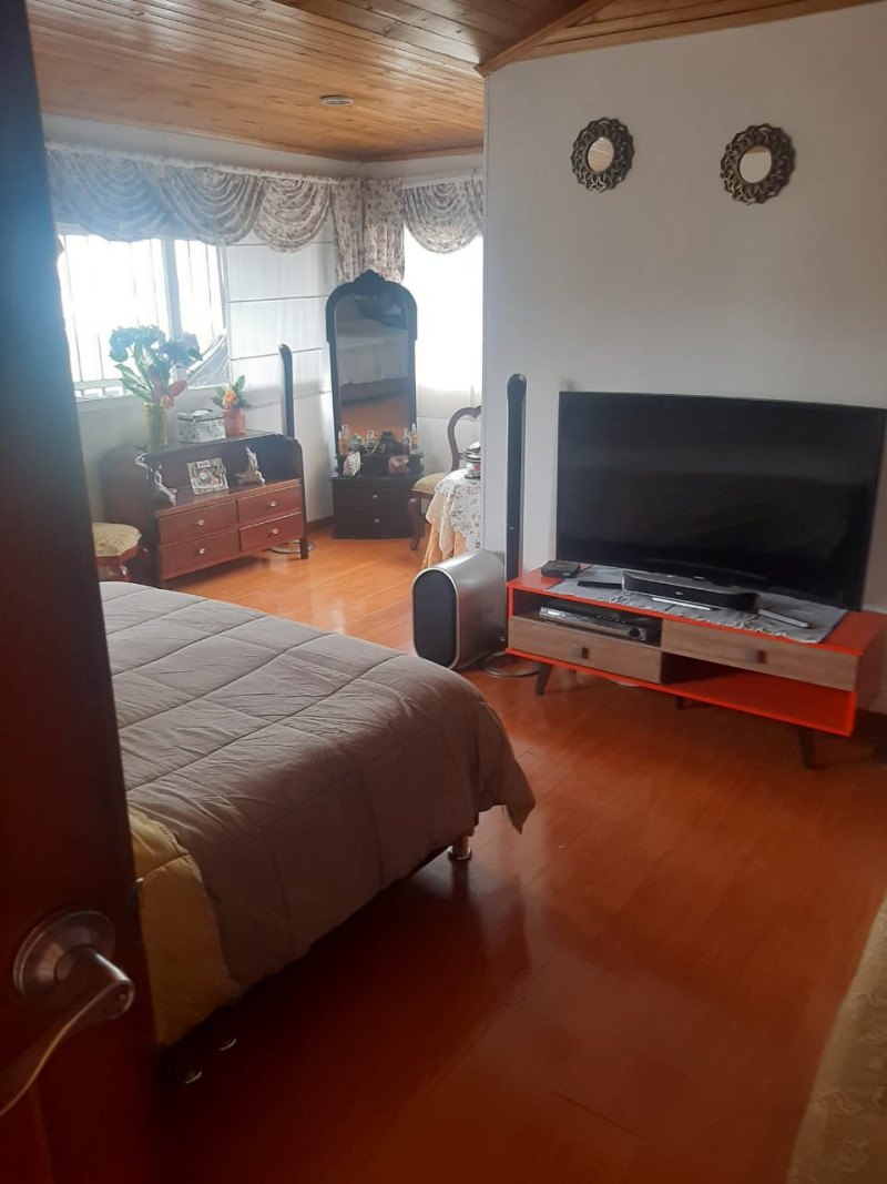 Casa en venta en La Española, Bogotá · foto 8 de 16