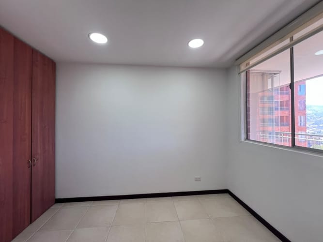 Apartamento de 3 alcobas en arriendo en El Poblado, Medellín, 100 m² · foto 5 de 16