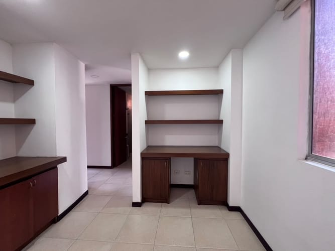 Apartamento de 3 alcobas en arriendo en El Poblado, Medellín, 100 m² · foto 14 de 16