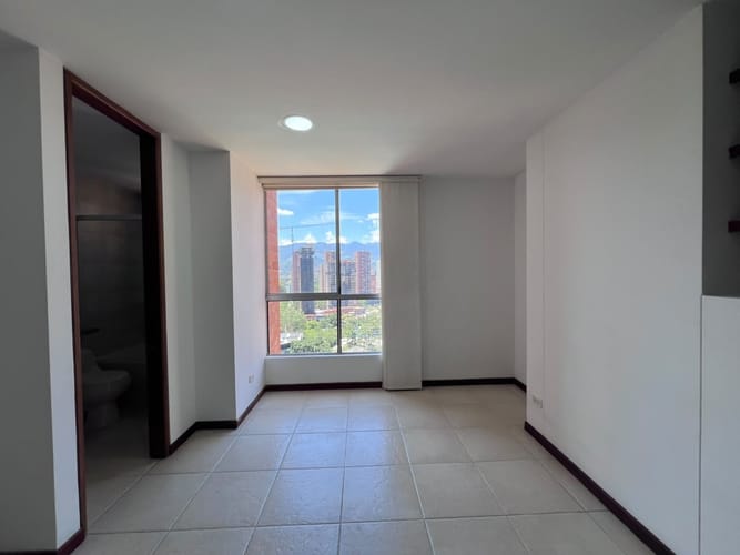 Apartamento de 3 alcobas en arriendo en El Poblado, Medellín, 100 m² · foto 6 de 16