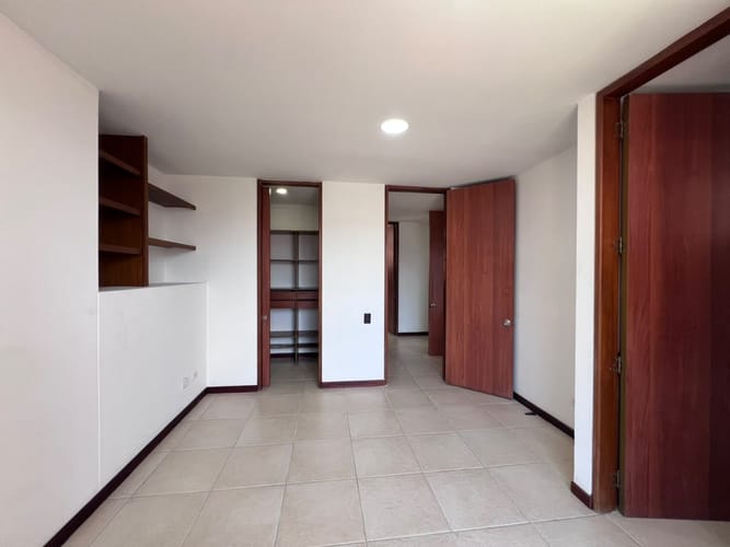 Apartamento de 3 alcobas en arriendo en El Poblado, Medellín, 100 m² · foto 11 de 16