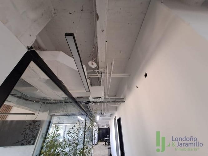 Oficina en venta en Astorga, Medellín, 608 m² · foto 9 de 13