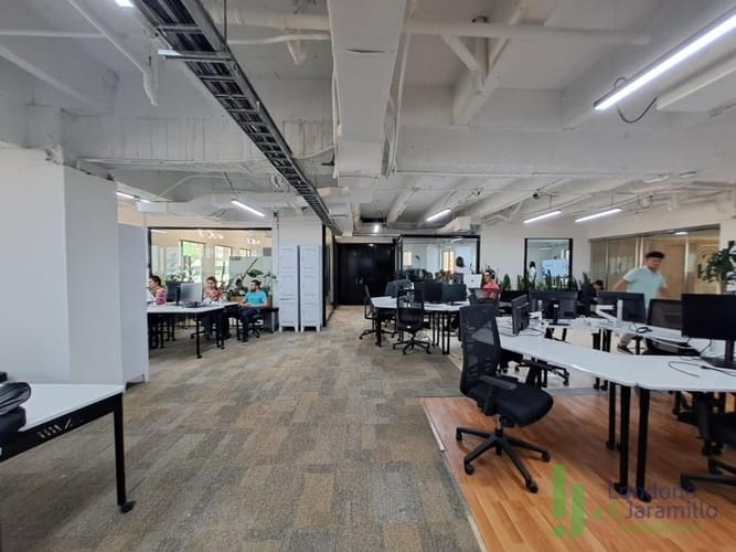 Oficina en venta en Astorga, Medellín, 608 m² · foto 11 de 13