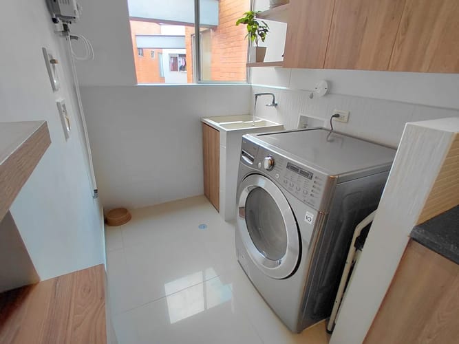 Apartamento de 3 alcobas en venta en Escobero, Envigado, 105 m² · foto 10 de 19