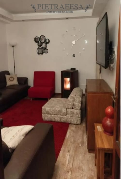 Casa en alquiler, 3 dormitorios, 2 baños, patios. Sin gastos comunes. Cordón. · Foto 2