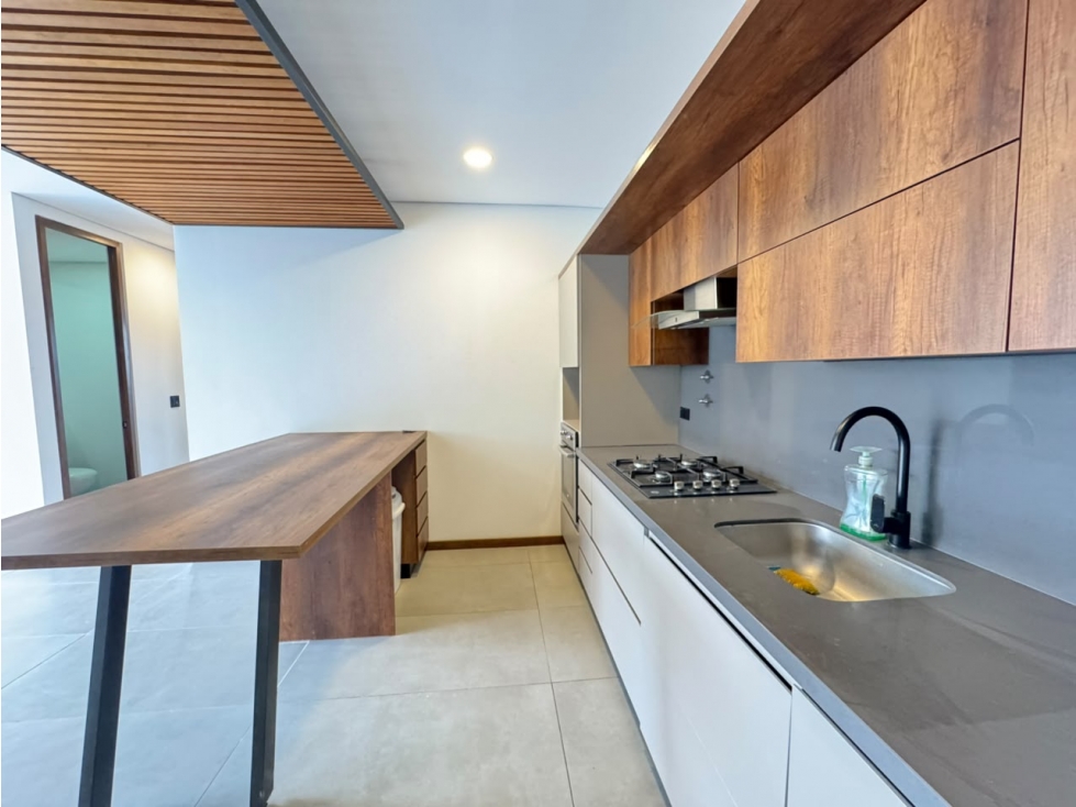 Apartamento en arriendo en El Poblado, Medellín · foto 8 de 19