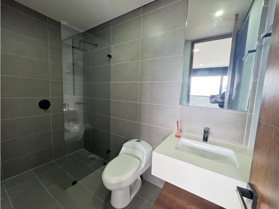 Apartamento en arriendo en El Poblado, Medellín · foto 12 de 19