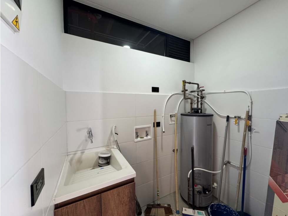 Apartamento en arriendo en El Poblado, Medellín · foto 18 de 19