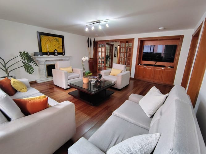 Apartamento de 5 alcobas en venta en Chicó Navarra, Bogotá, 325 m² · foto 4 de 18