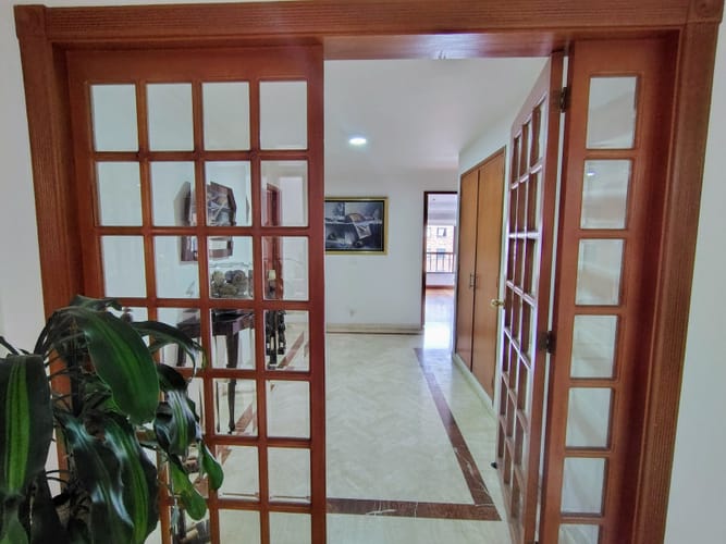 Apartamento de 5 alcobas en venta en Chicó Navarra, Bogotá, 325 m² · foto 6 de 18